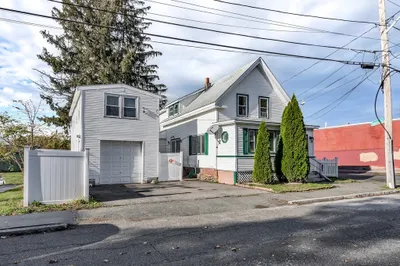 20 Ashland St