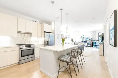 45 W 3rd St #402 1
