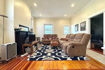 4 Bagley Ave #4
