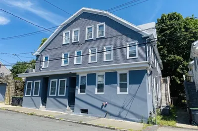 27 Curve St #1 1