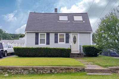 130 Eagle St 1