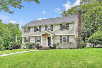 2 Woodway Rd
