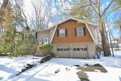 44 Longbow Road