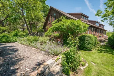 7 Penryn Way