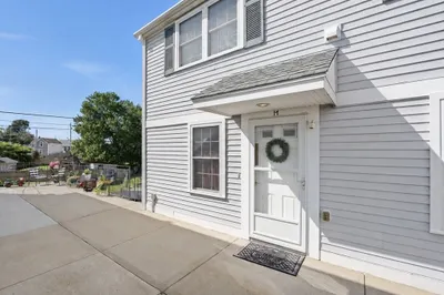 166 Pinehurst Ave #17 1