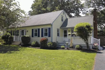 6 Jeffrey Ln 1