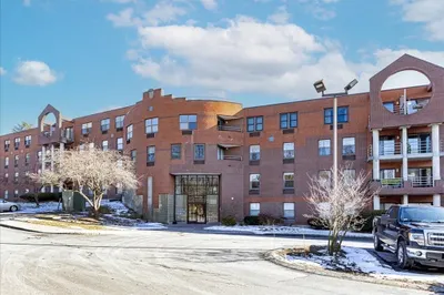 1 Loring Ave #104 1