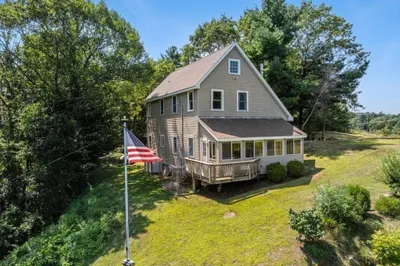 64 Richards Ave