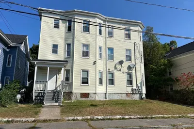 4 Bartlett Ter #3