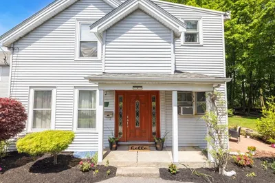 354 Hunnewell St 1