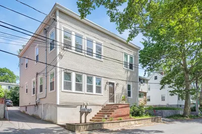 132 Sylvia St #1