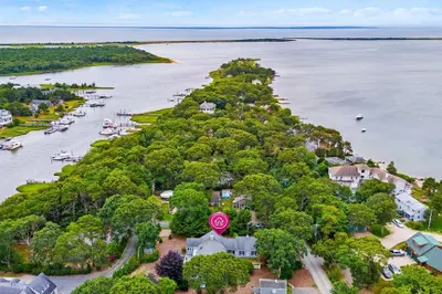 8 Seconsett Point Rd 1