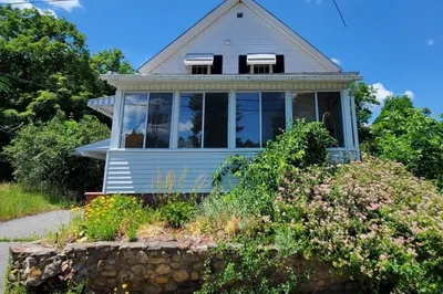 76 Aspen St 1