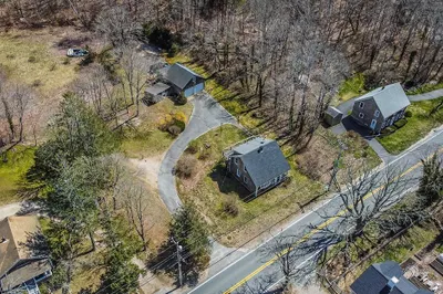 19 N Falmouth Hwy 1