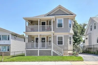 359 Stetson St 1