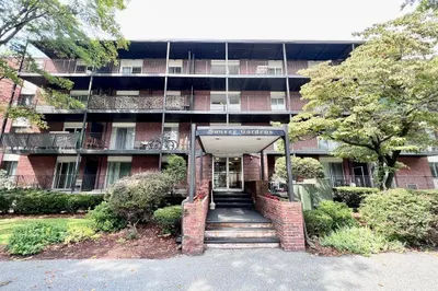 45 Oval Rd #14 1