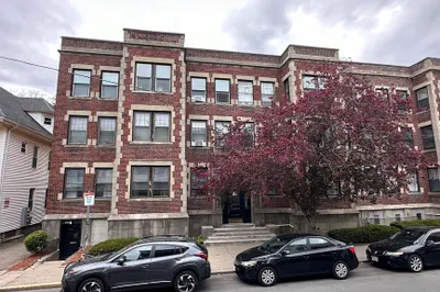 40 Chester St #1