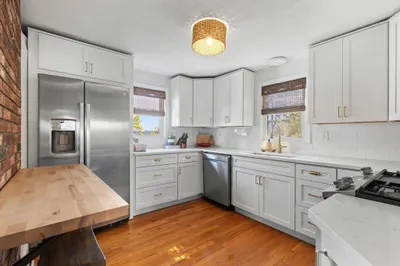 33-r Belmont St #33R