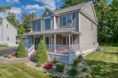 37 Greenfield Pkwy 1
