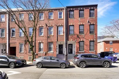 213 W 9th St