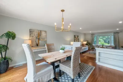 22 Floret Circle #22 1