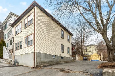 18 Creston St