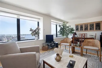 85 East India Row #26H 1