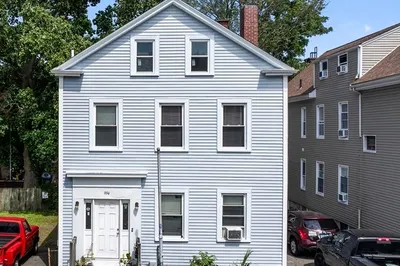 994 Pleasant St 1