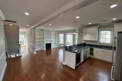 4 Langley St #2