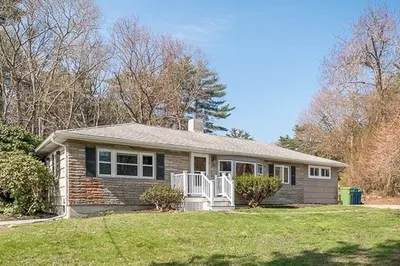 6 Oakhurst Ave 1