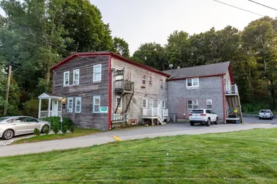 176-178 Court St 1