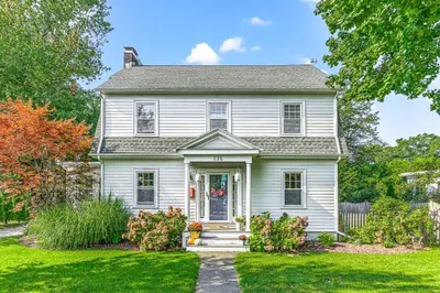 298 Weston Rd
