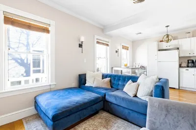 296 W Third St #2