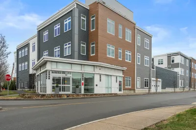 60 Cross St E St #328 1