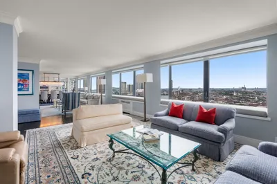 85 E India Row #26AB