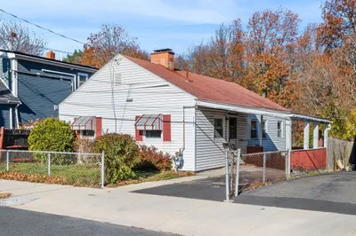112 Hadley St