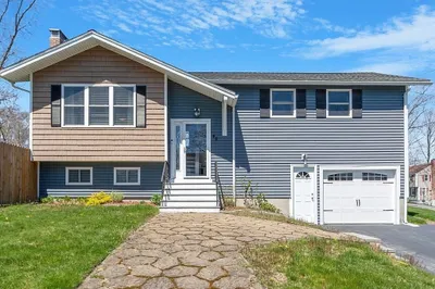 40 Princeton Dr 1