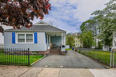 87 Adams St 1