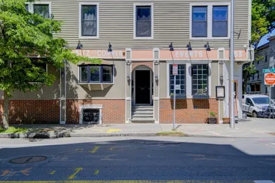 233 Cardinal Medeiros Avenue #2 1
