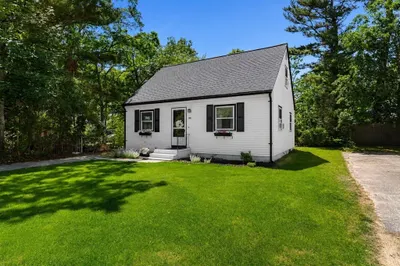 88 Hathaway St 1