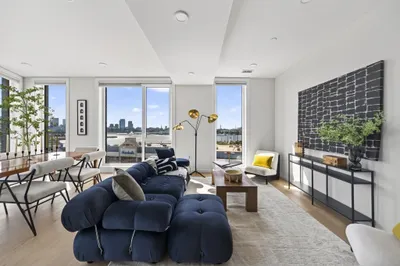 40 William Kelly Sq #402 1