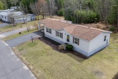 90 Earl Drive 1