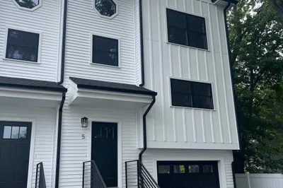 84 Arcadia St #5 1