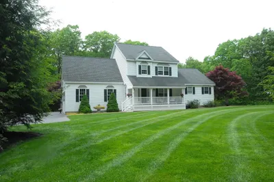 8 Barton Rd