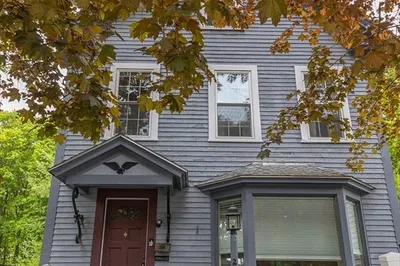 270 Riverbend St 1