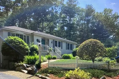 32 Freeman Rd