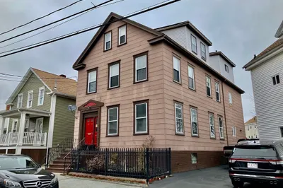 223 Grinnell St. 1