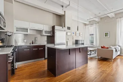 88 Kingston St #3D