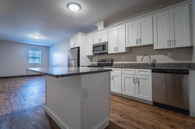 75 Commercial St #303
