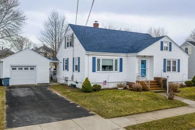 374 Harwich St 1